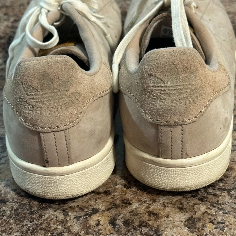 SUEDE BEIGE STAN SMITH
